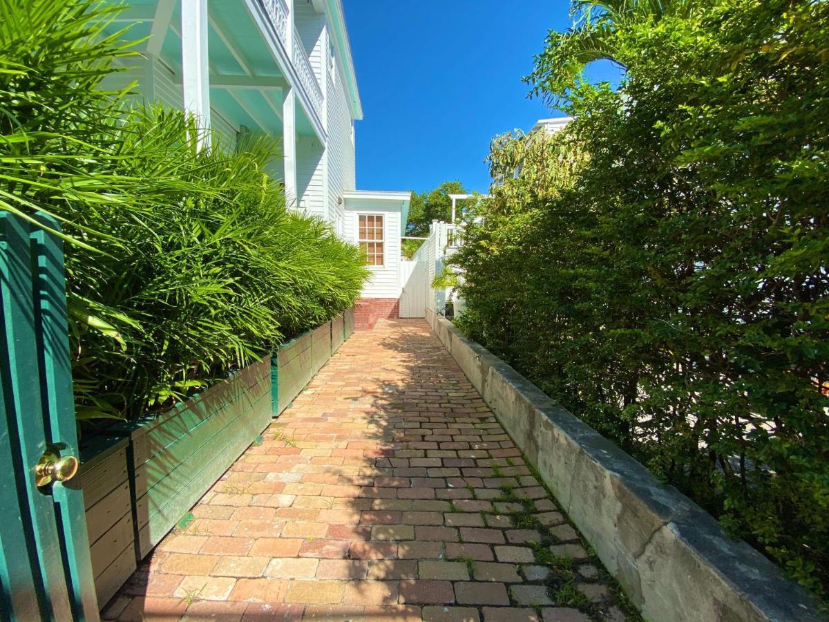 The Bartlum-Luxurious Studio Key West Bagian luar foto